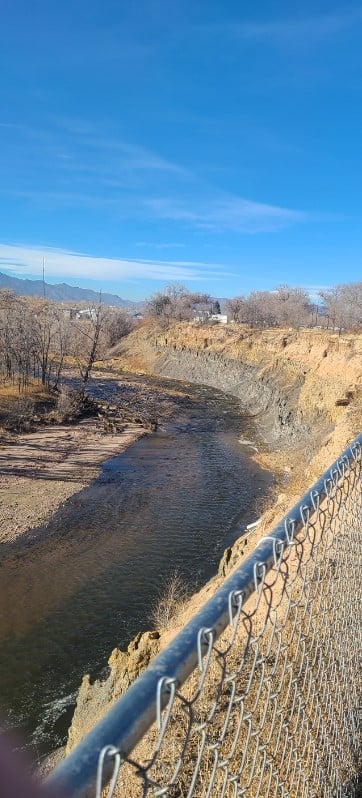 Elderly Man's Morning Coffee Turns Into Unforgettable Cliffside Rescue-1